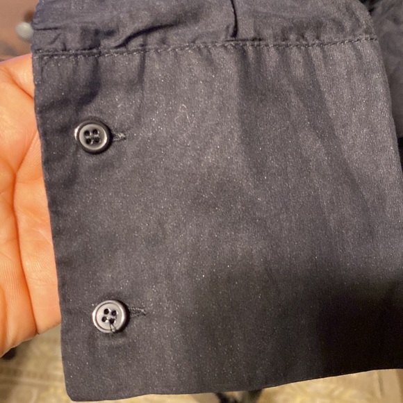 NWT GENDER BIAS WOMEN LIGHTWEIGHT BUTTON DOWN RUFFLED SHIRT SIZE M BLACK COLOR - Picture 3 of 9